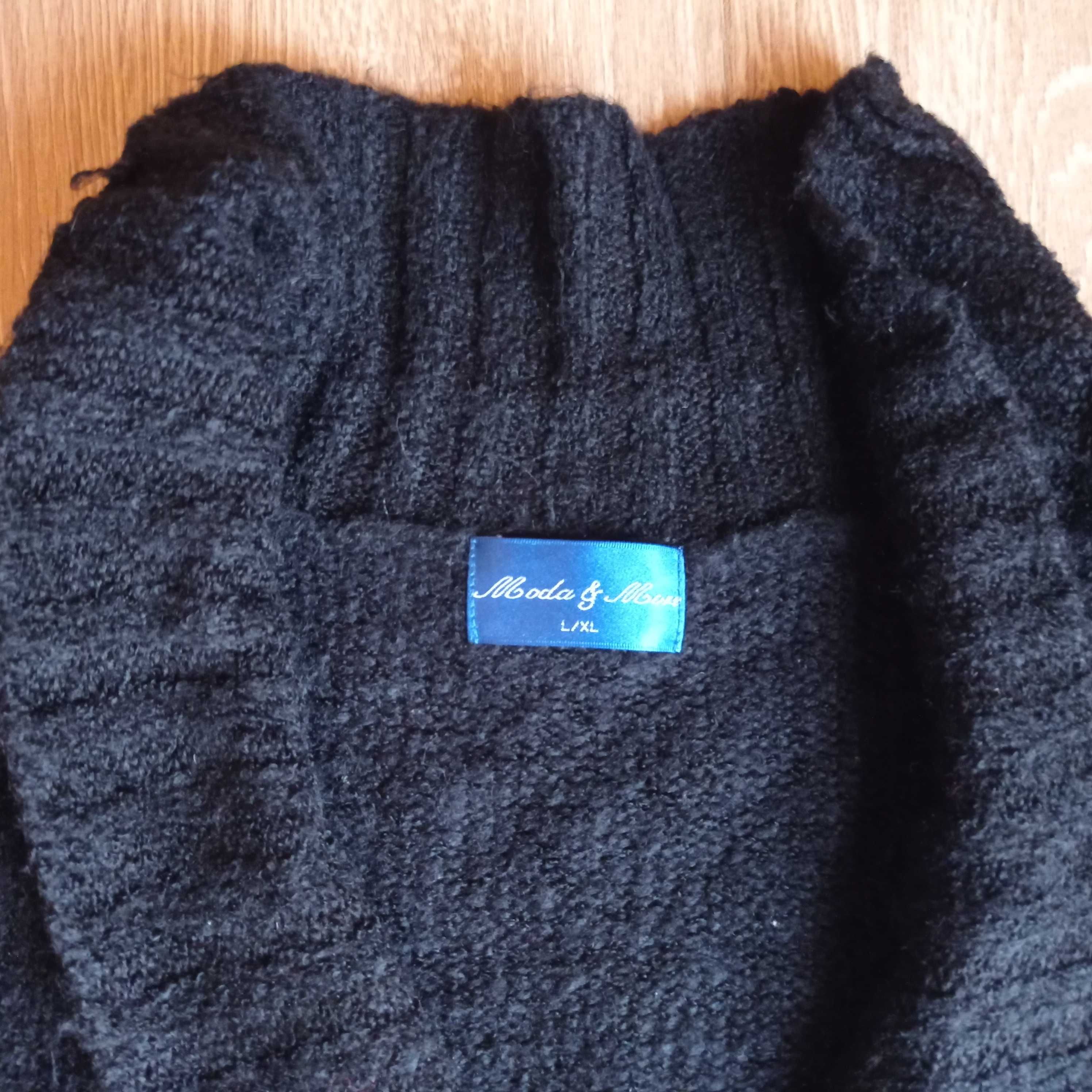 Moda&More Czarny Luźny Sweter oversize Zapinany Na Duże Guziki L/XL