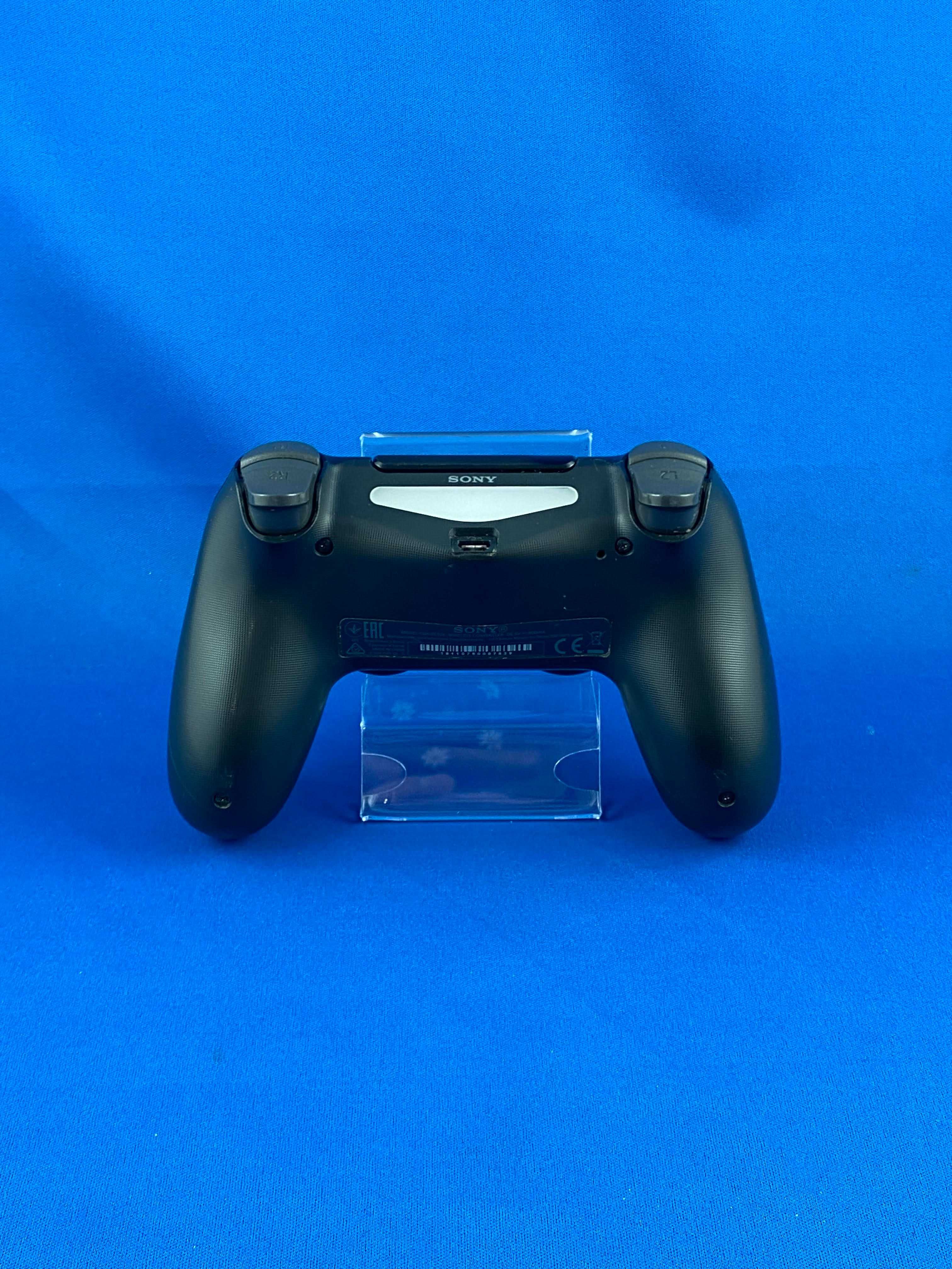 Konsola PlayStation 4 PRO z Padem + 3 Gry