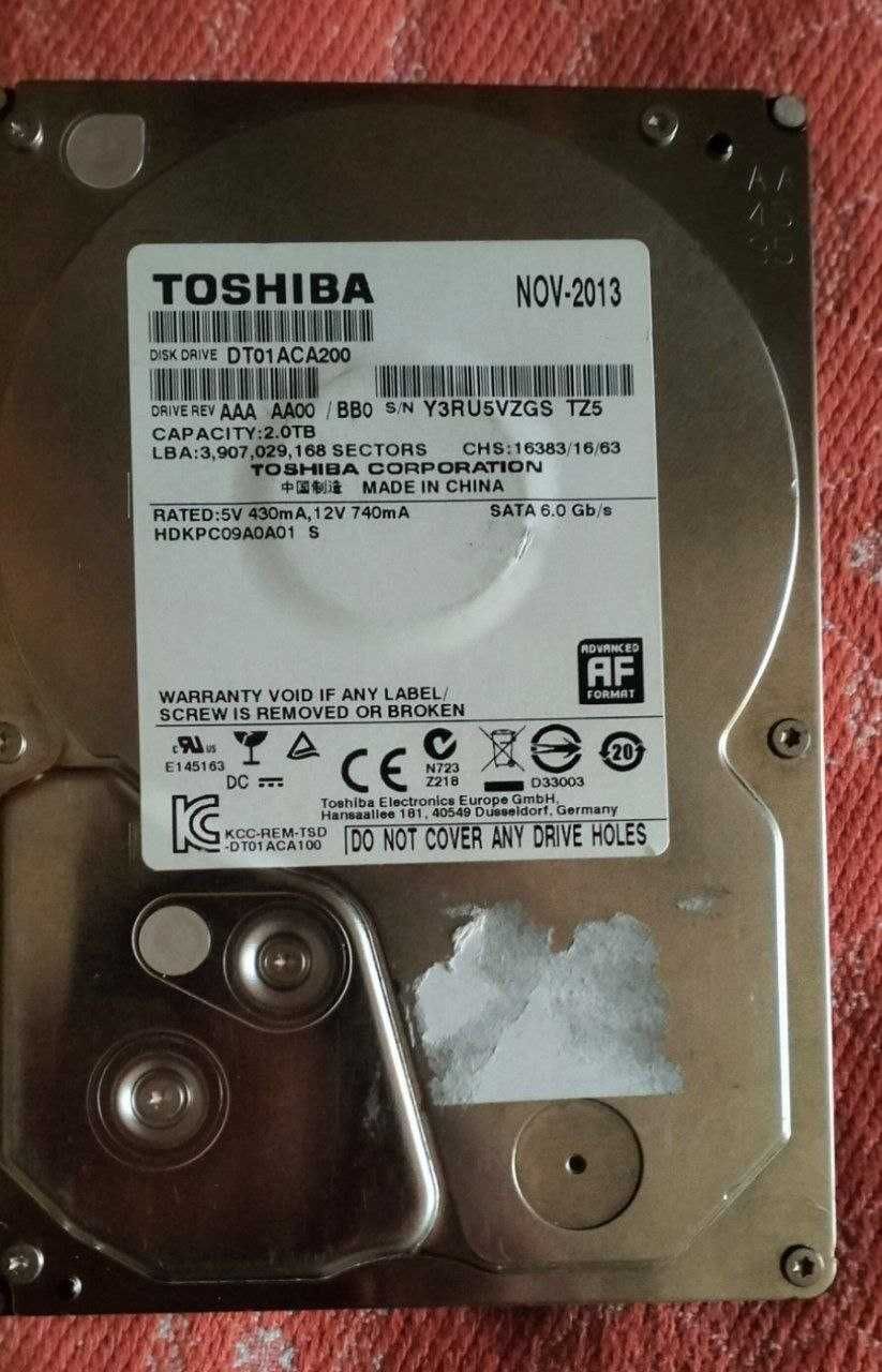 Жорсткий диск на 2 ТБ TOSHIBA DT01ACA200
