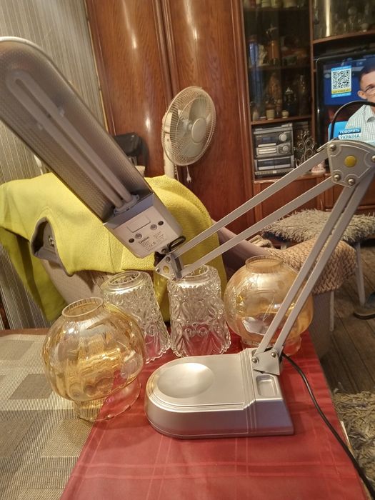 Бра настенное,  торшер ,настольная лампа