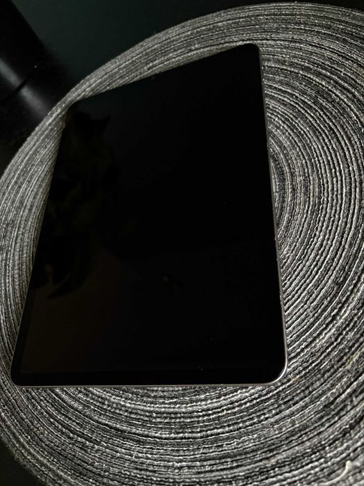 iPad Pro 11" 4gen 256GB wifi iCloud