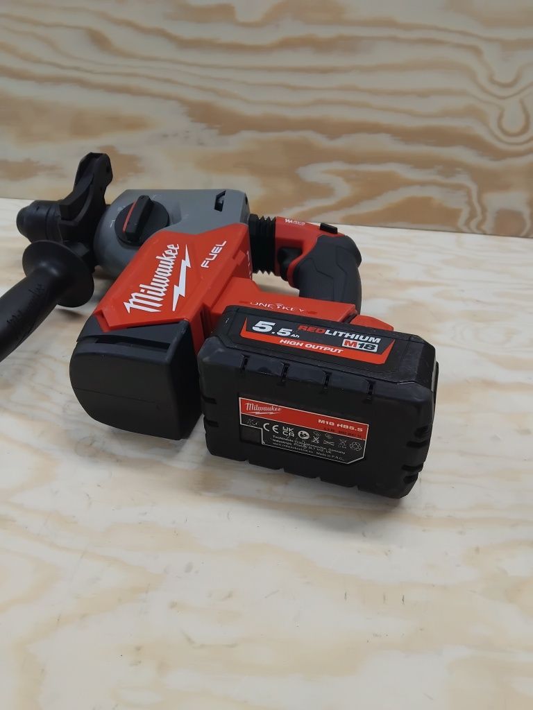 Milwaukee m18 ONEFHX Młotowiertarka  z baterią 5,5Ah