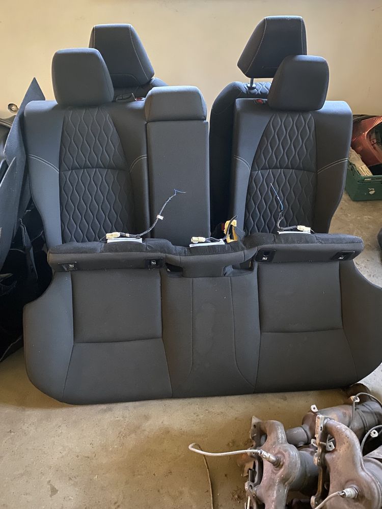 Toyota corolla e21 sedan fotel kanapa tapicerka siedzenia
