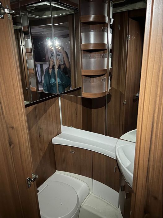 Przyczepa kempingowa Hobby Premium 560 UL mover przedsionek