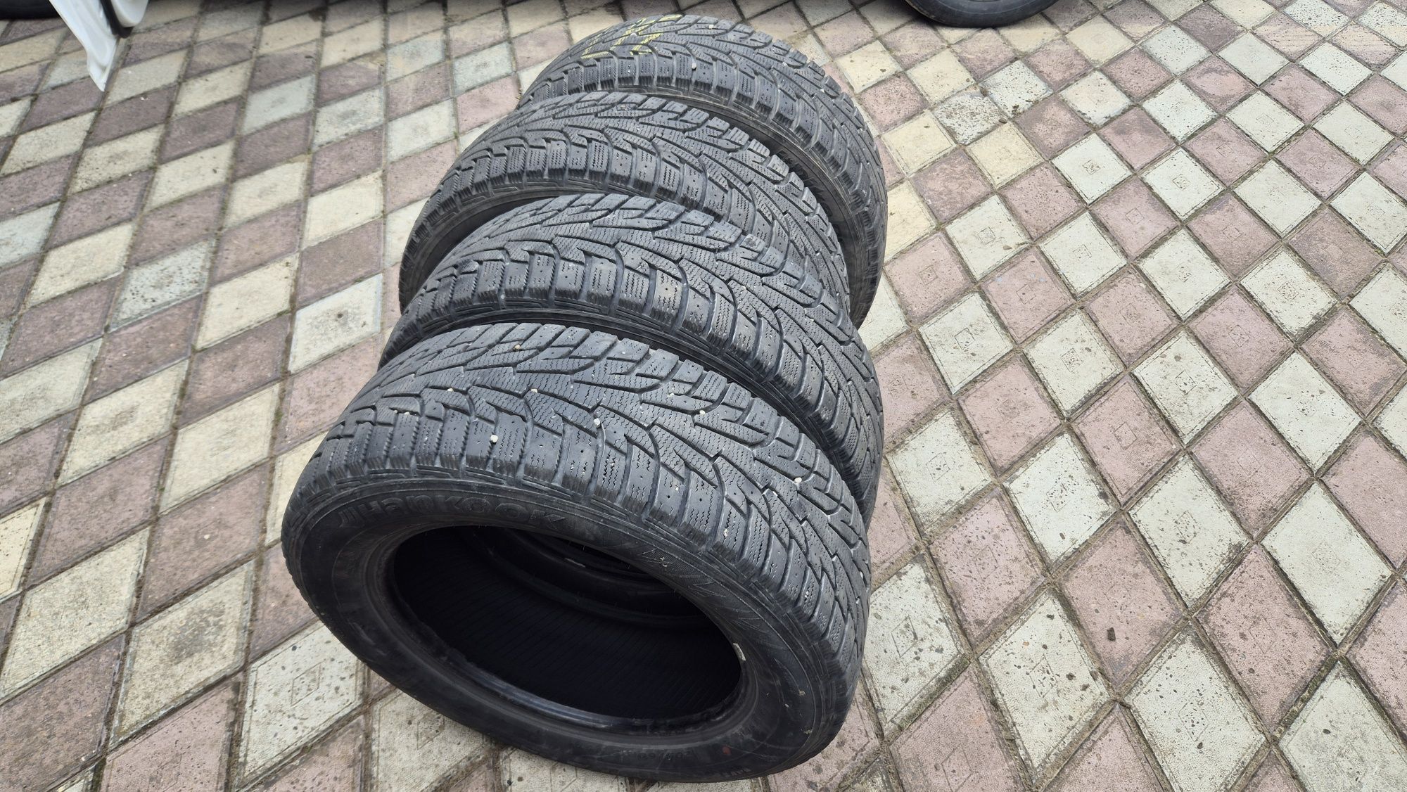 Комплект зимової резини Hankook