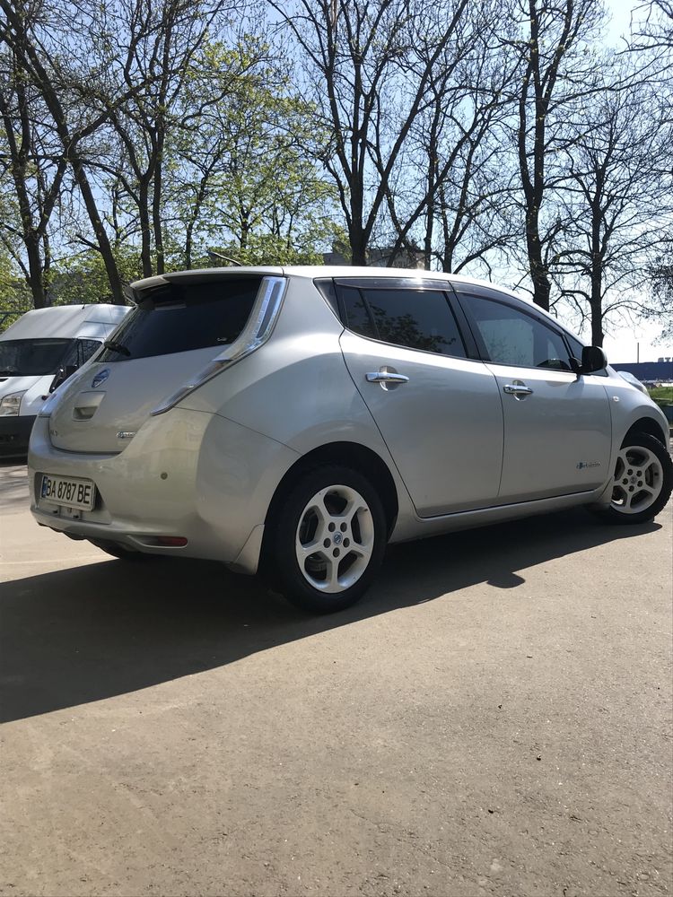 Nissan Leaf 2012