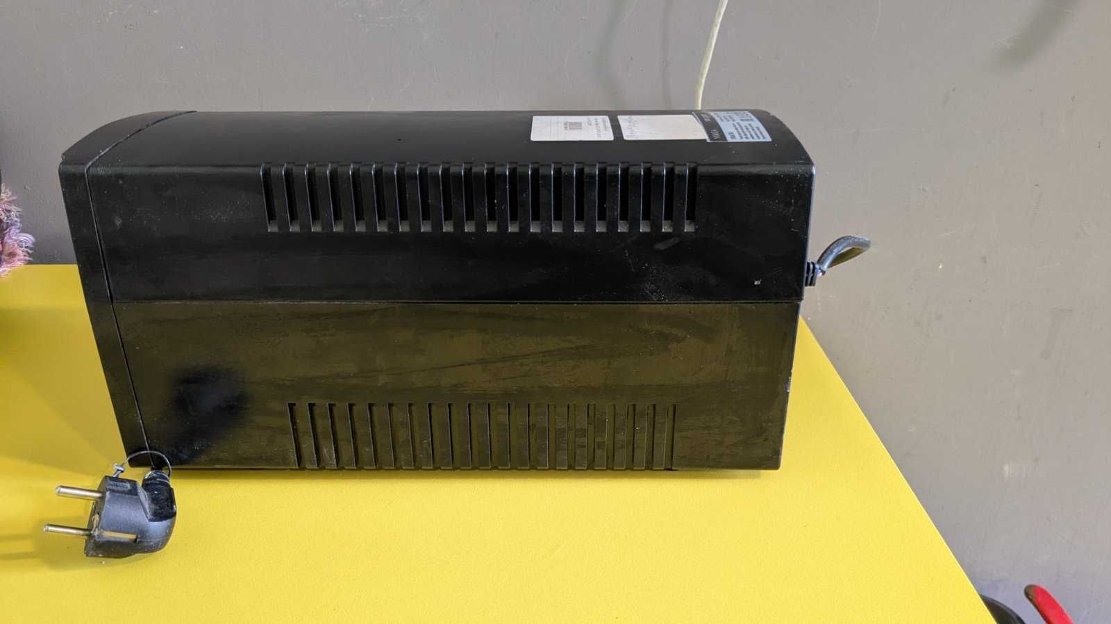 Безперебійник Vinga LCD 1200VA plastic case (VPC-1200P) - Вживаний