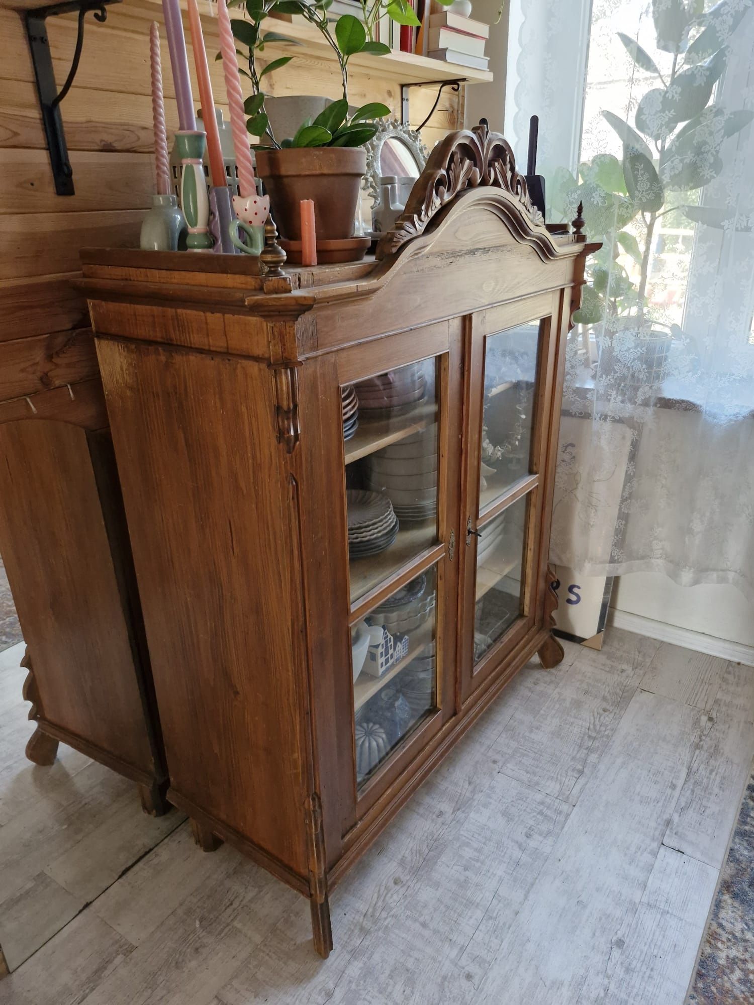 Piękna Drewniana komoda witryna vintage ludwik