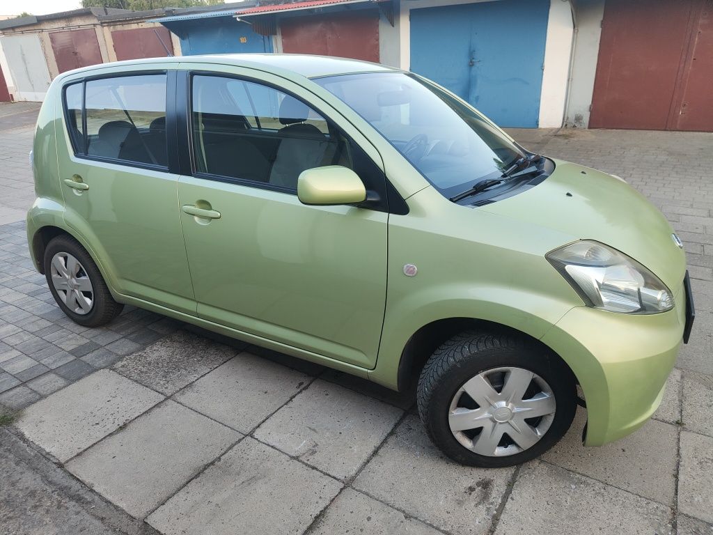 Daihatsu Sirion 1.3 mały przebieg, klimatyzacjia