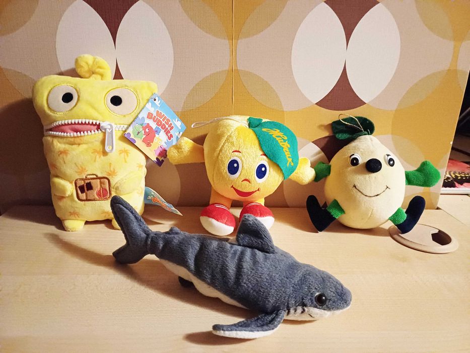 Троллі,акула,гном та інші м"які іграшки