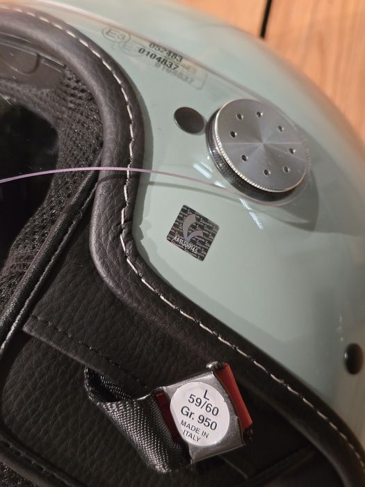 Kask Vespa Visor 4.0 w rozmiarze L jak nowy.