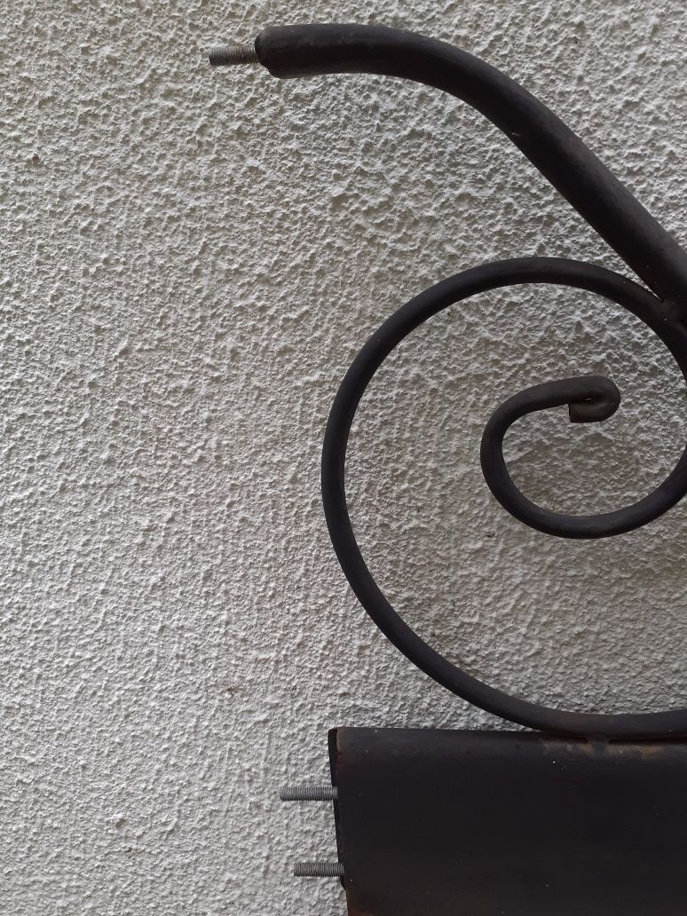 Grade de ferro trabalhada para varanda ou muro