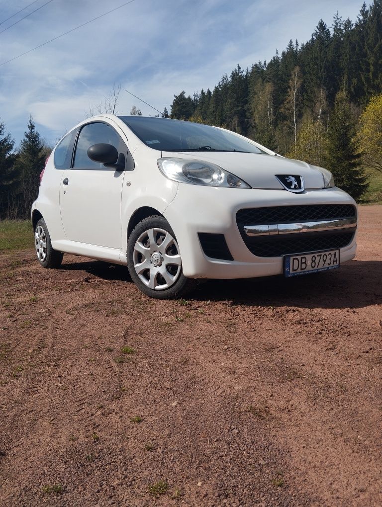 Peugeot 107 Benzyna 1.0 Bez rdzy. Oszczędne miejskie autko