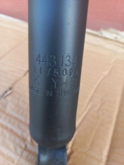 Амортизатор и некоторые запчасти Lanos.