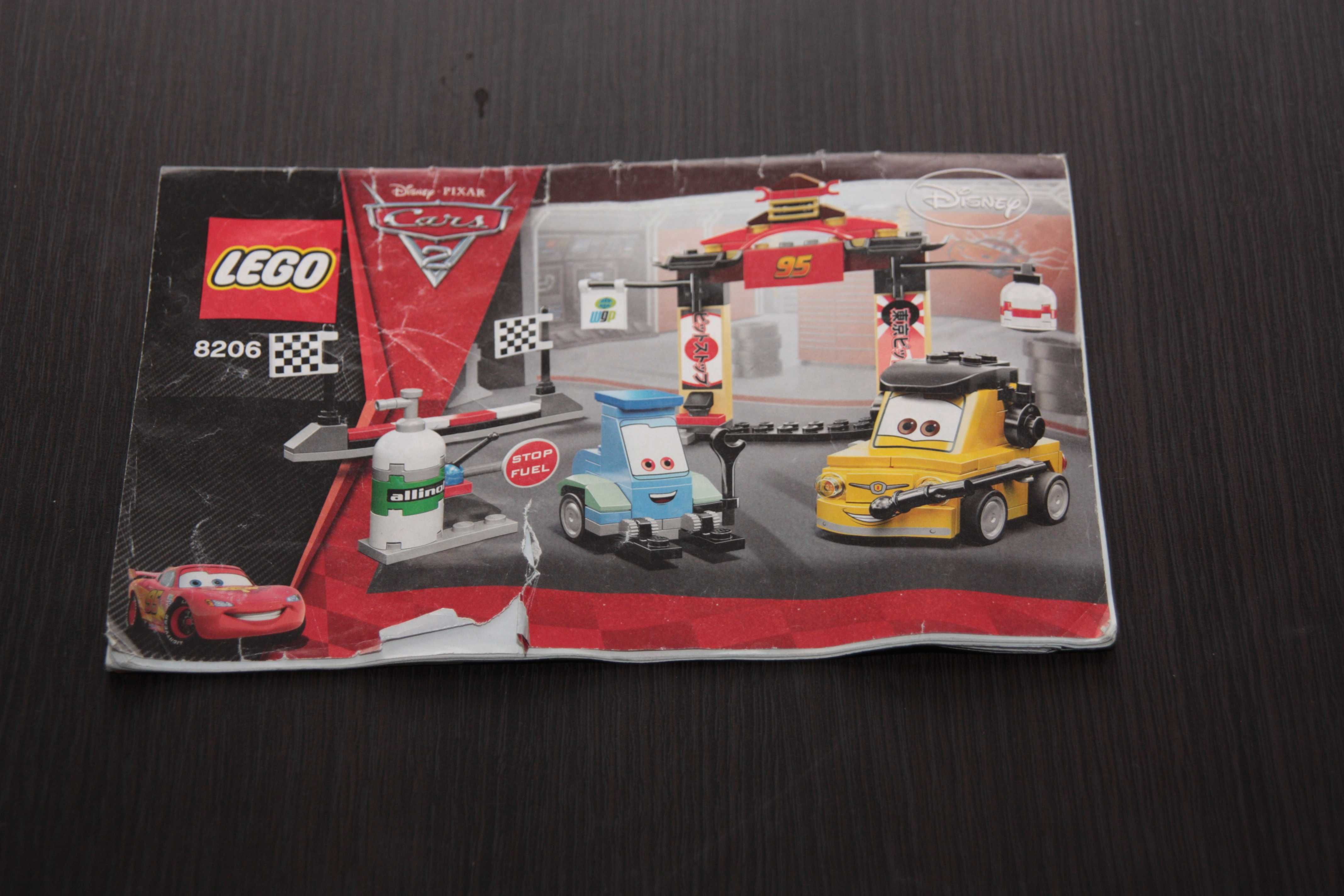 Lego 8206 Auta Stanowisko postojowe w Tokio- kompletny