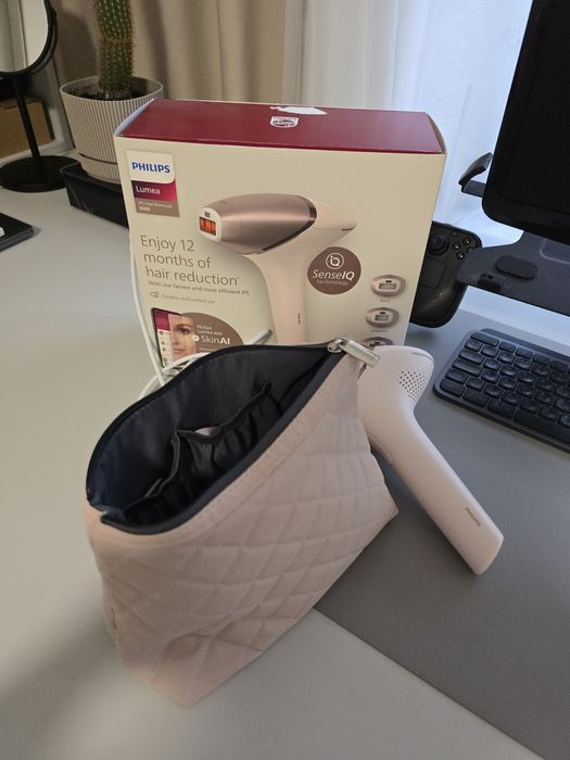 Фотоепілятор Philips lumea 9900
