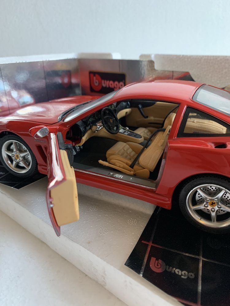 Ferrari 550 Maranello 1/18 com caixa