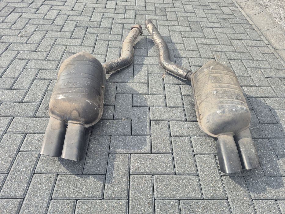 BMW  E 31 seria 850i 91r. wydech