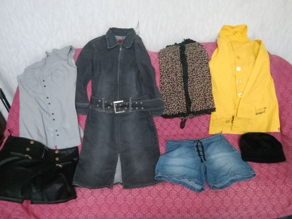 Подарю женские вещи