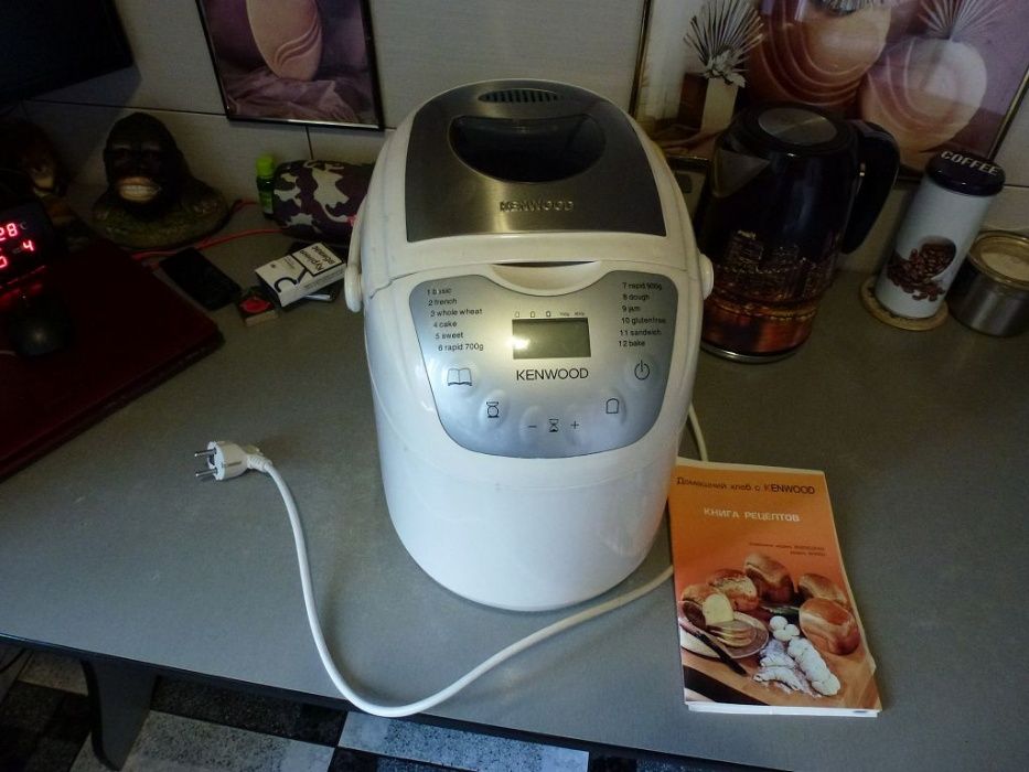 Продам хлебопечку KENWOOD BM 210