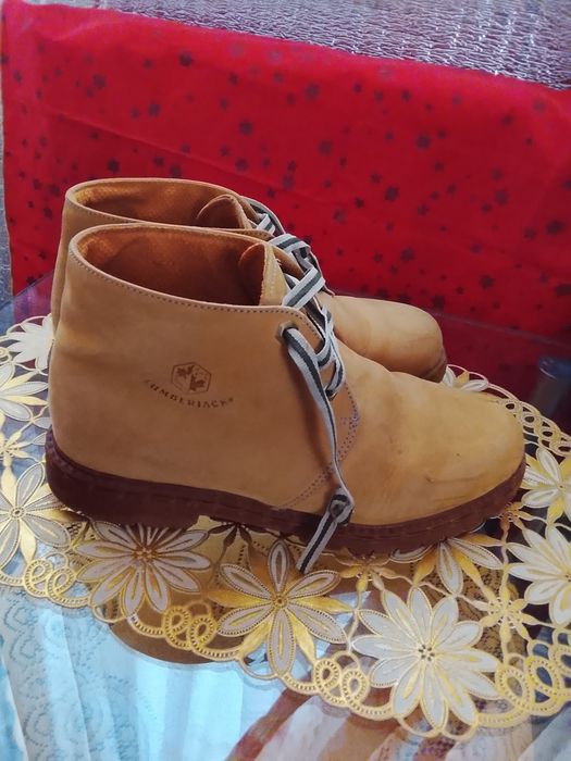 Продам жіночі,чоловічі черевики з натурального нубука