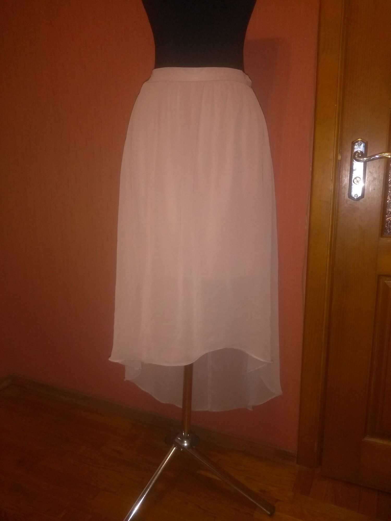 Шифоновая юбка со шлейфом.юбка