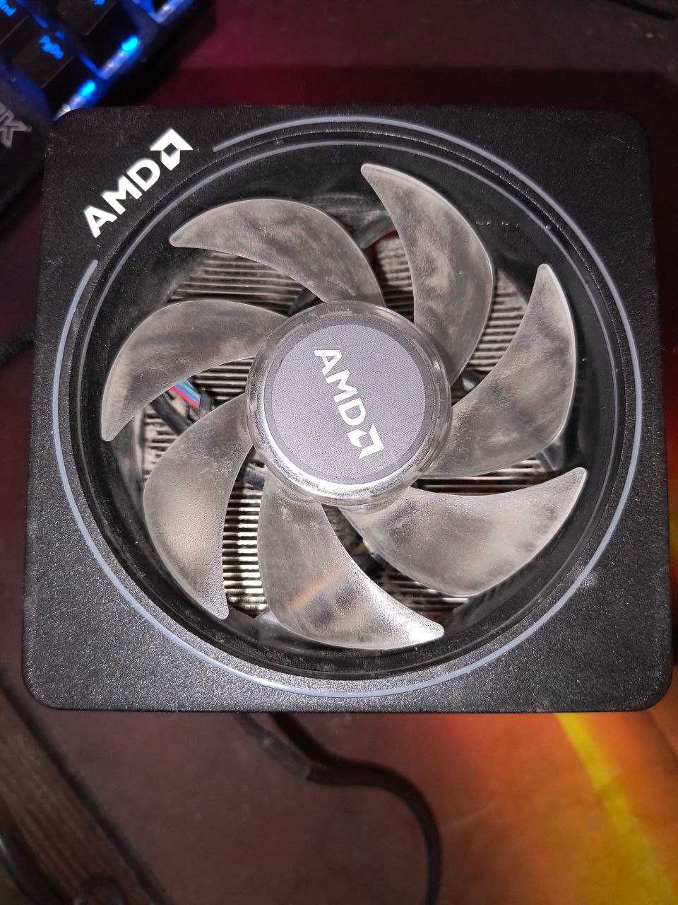 Кулер процесорний AMD Wraith Prism LED RGB