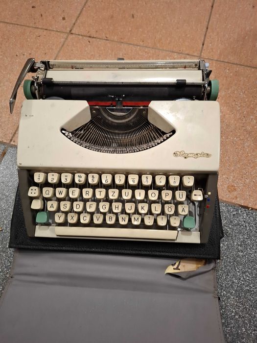 Walizkowa maszyna do pisania