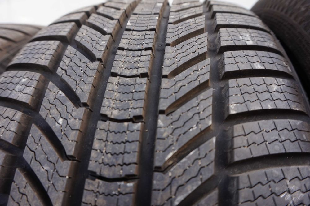 225/40R18 CONTINENTAL Zimowe Opony Salon !