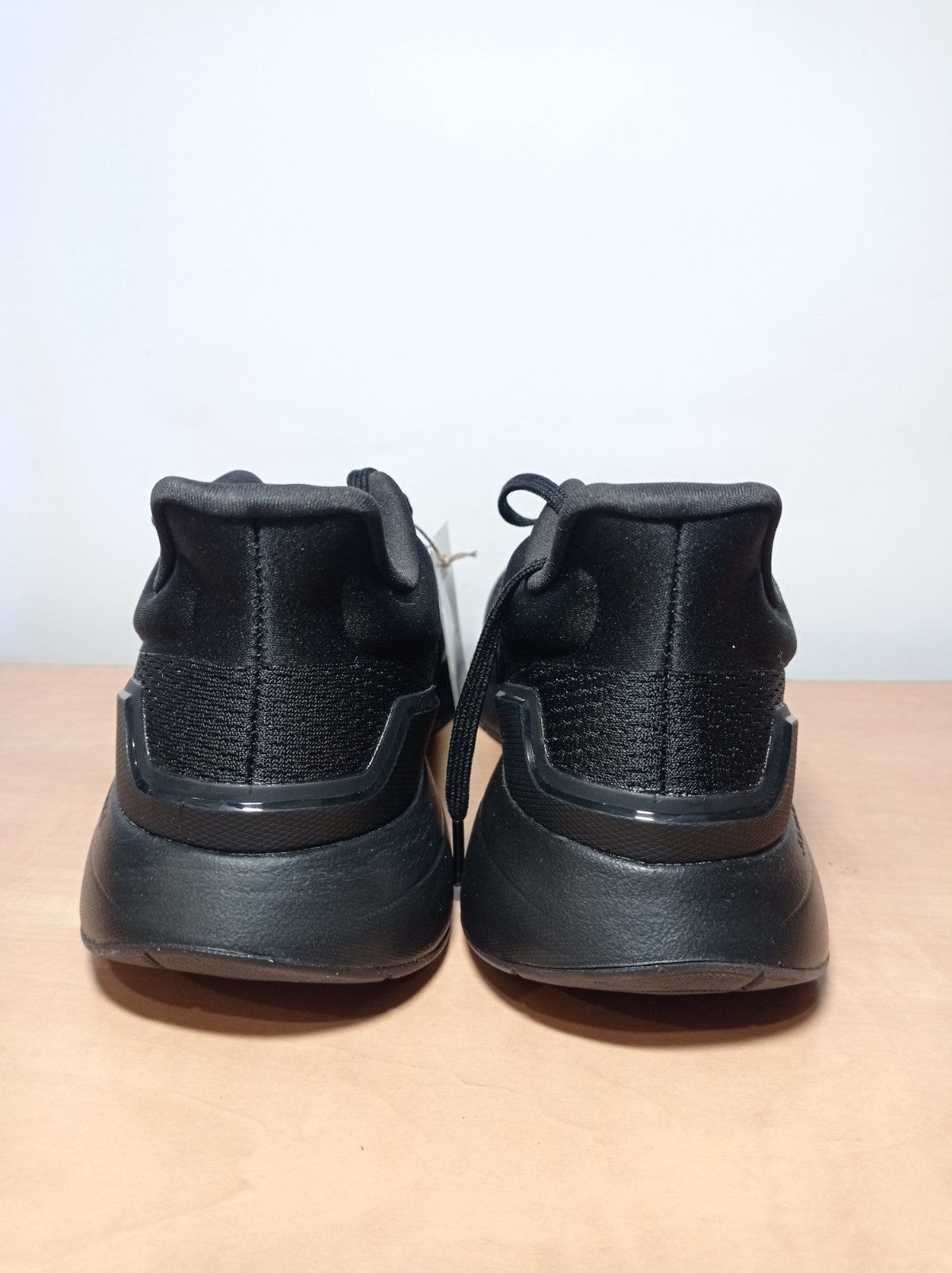 Кросівки Adidas 42,5р