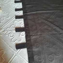 Cortinado castanho escuro com  8 presilhas