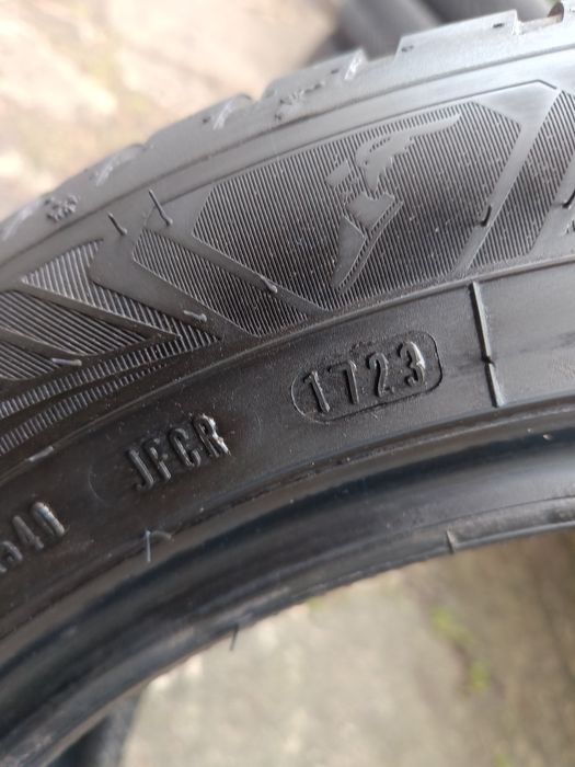 1szt Goodyear Vector 4 Season Gen-3 225/50/17 98W 6mm 2023rok