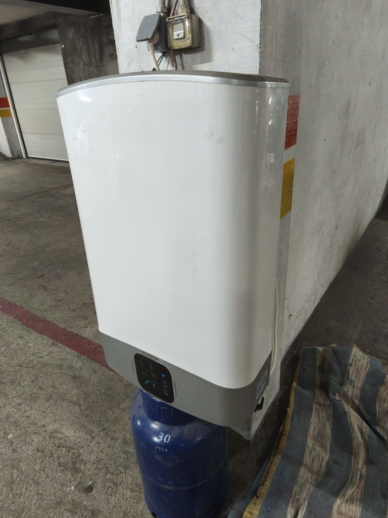 Termo acumulador Ariston 50L Wifi