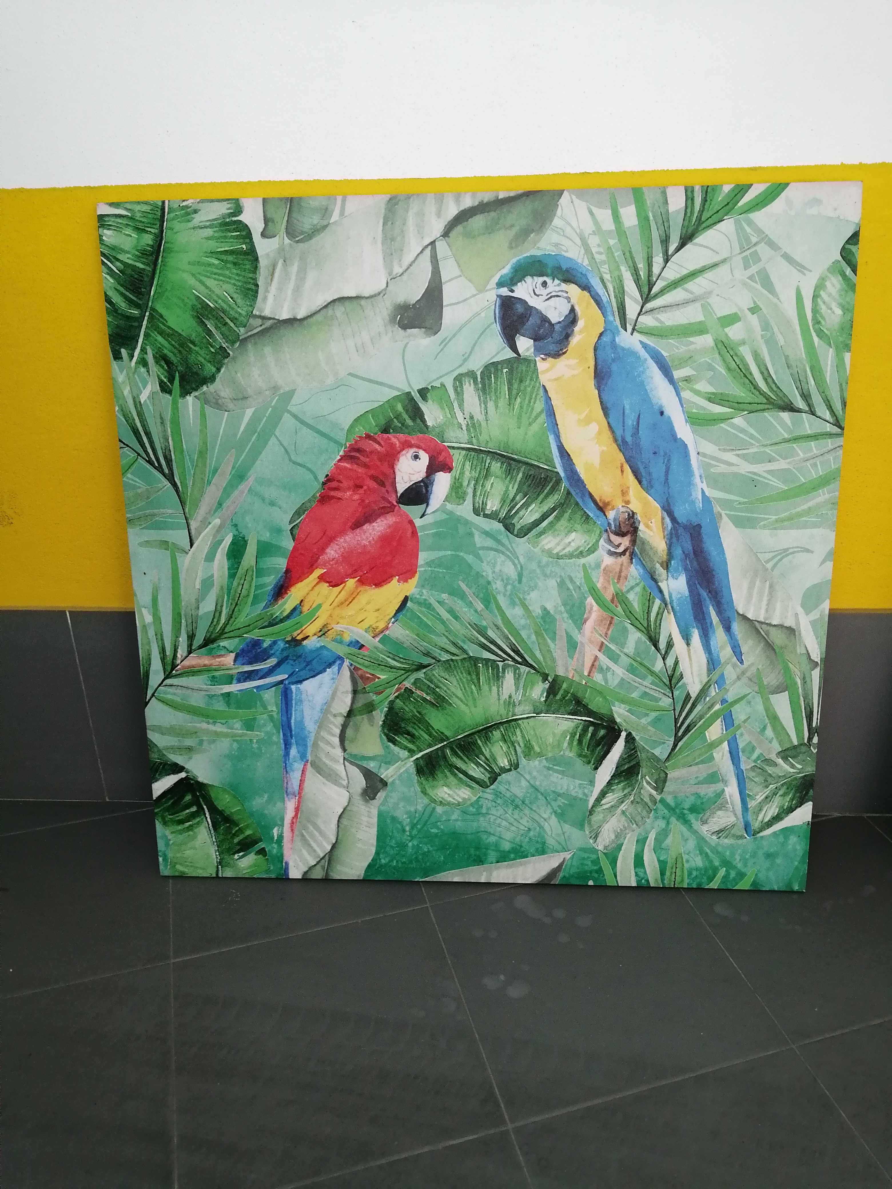 Quadros pintados em tela de cores vivas com pelicanos e papagaios