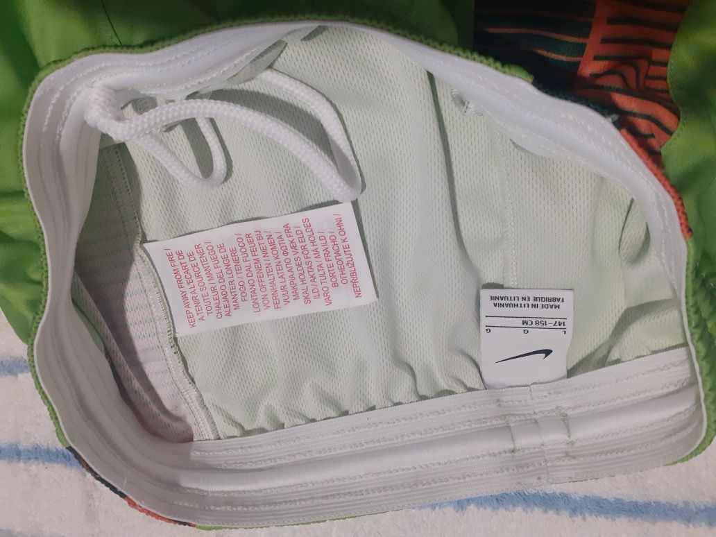 Calção Nike tm 12/13Anos  Novo