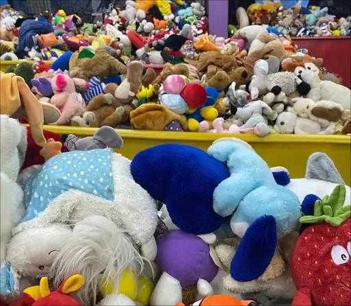 Używane Pluszaki, misie zabawki oddam za darmo ilości na auto BUS