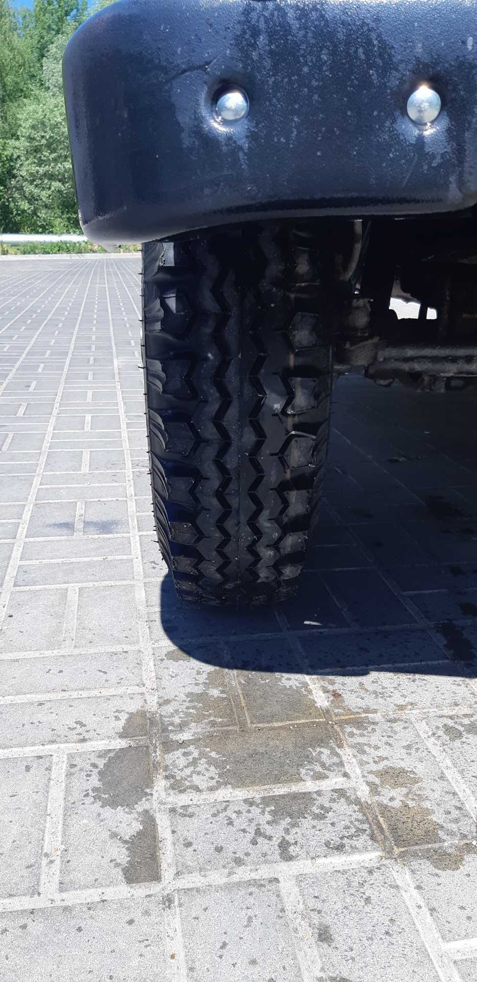 215/90 R15 я245 Рідні УАЗовські всесезонні шини 8.40R15 з камерою