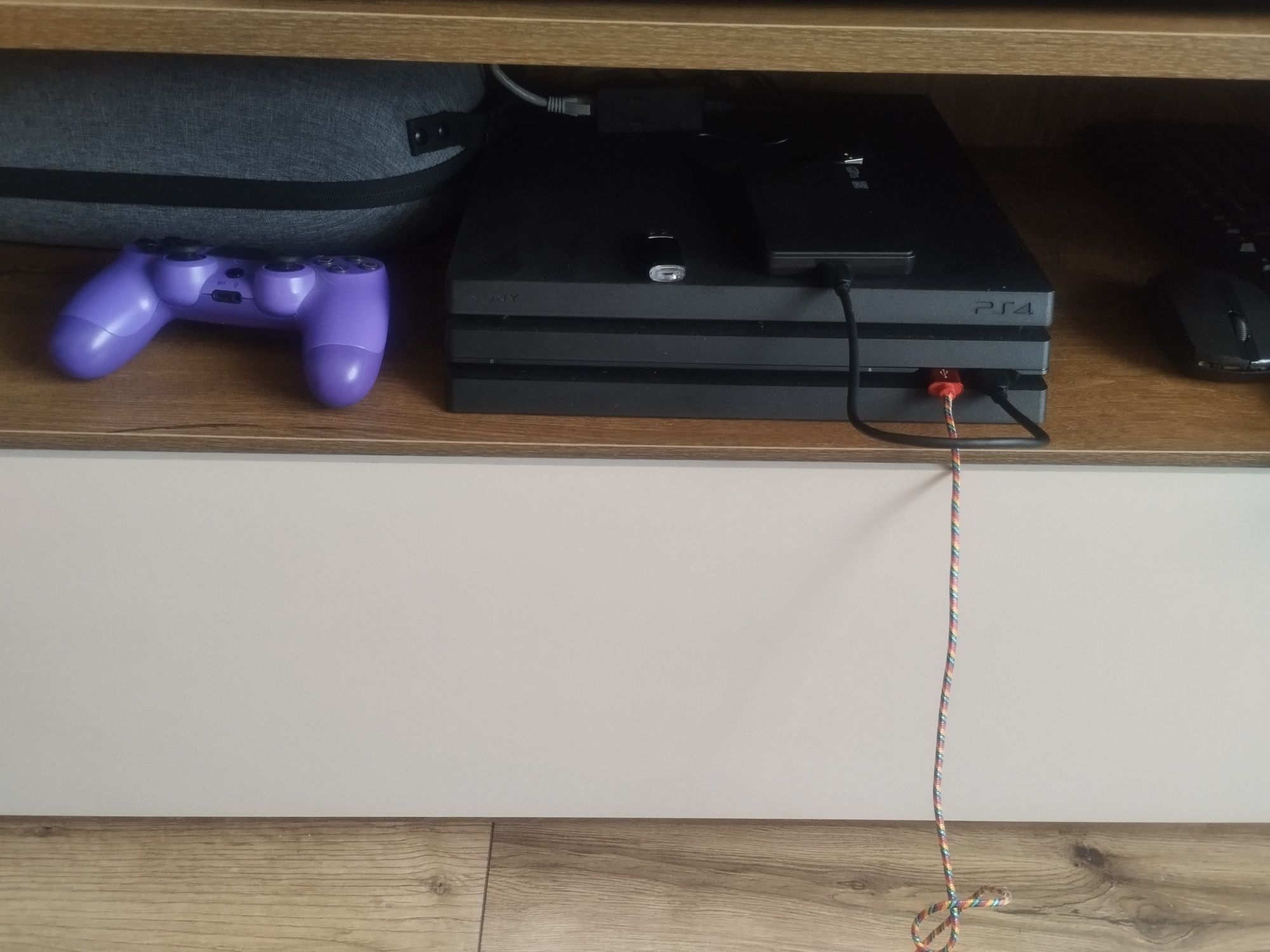 PS4 PRO 7216b jailbreak soft 12.02 6 gier