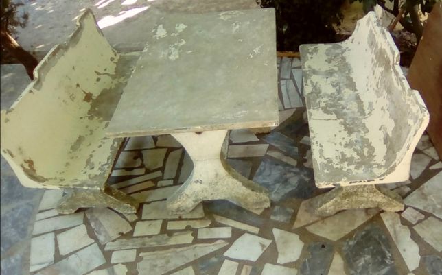 Mesa e bancos exterior - cimento