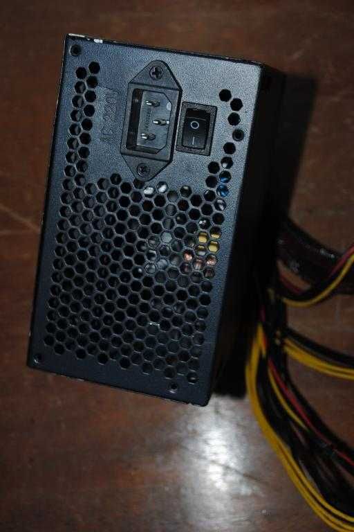 Блок живлення компютера LogicPower ATX-550W LP9137