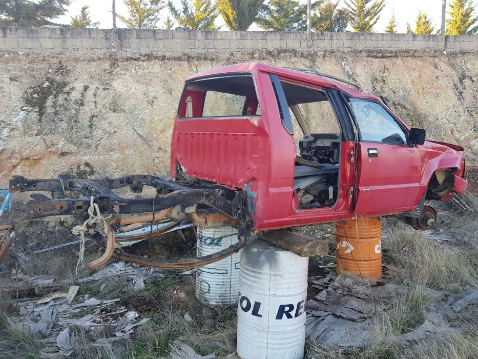 Mitsubishi L200 para peças