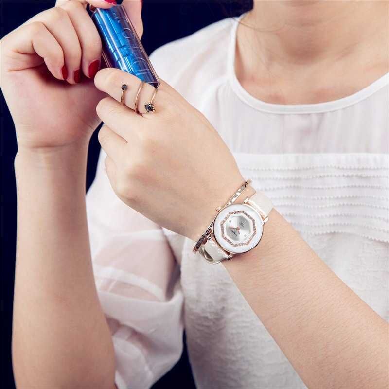 Nowy Zegarek damski naręczny na pasku biały beżowy