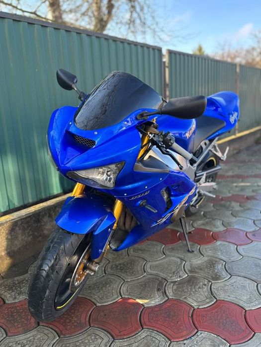 Продам мотоцикл Kawasaki zx6r