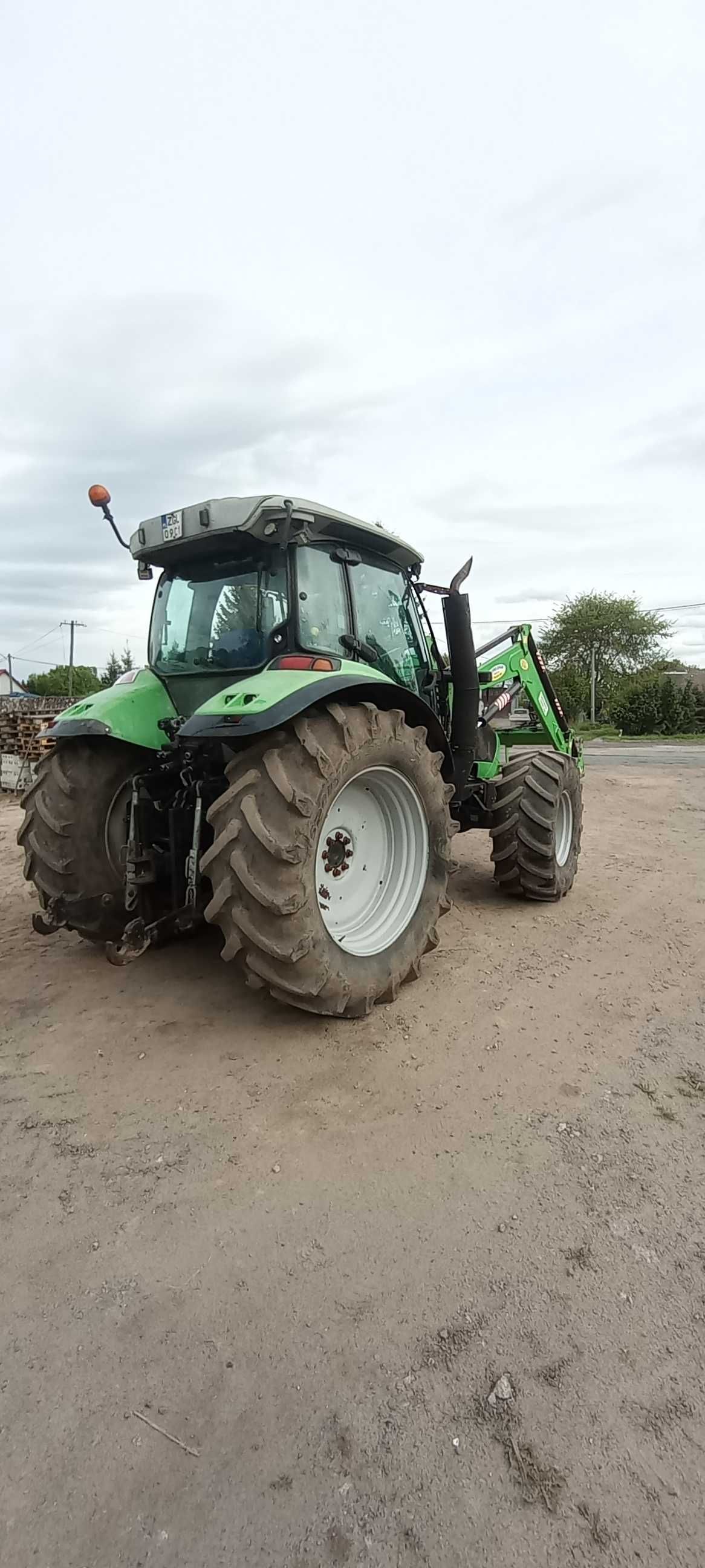 Deutz-Fahr Agrotron K610 z ładowaczem