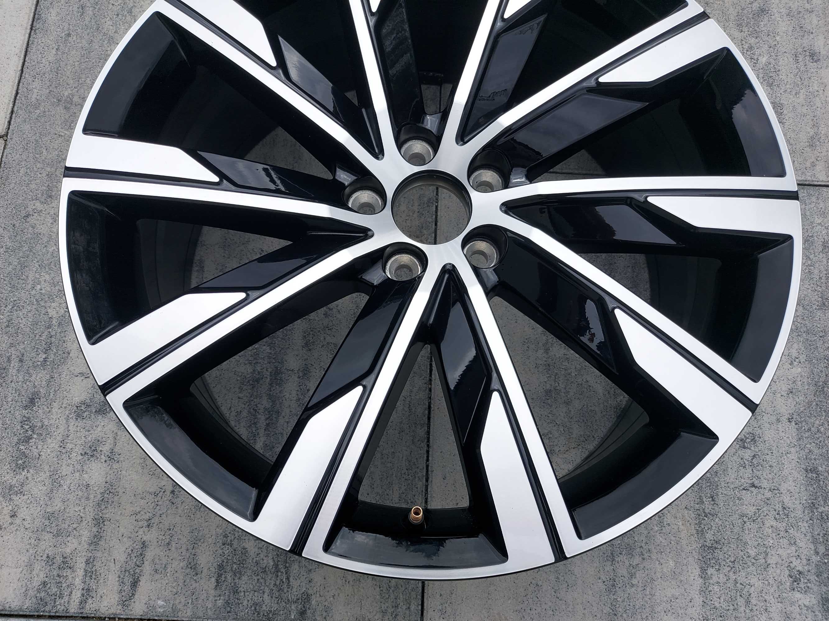 Felga oryginalna VOLVO S60 V60 8x20 ET45,5