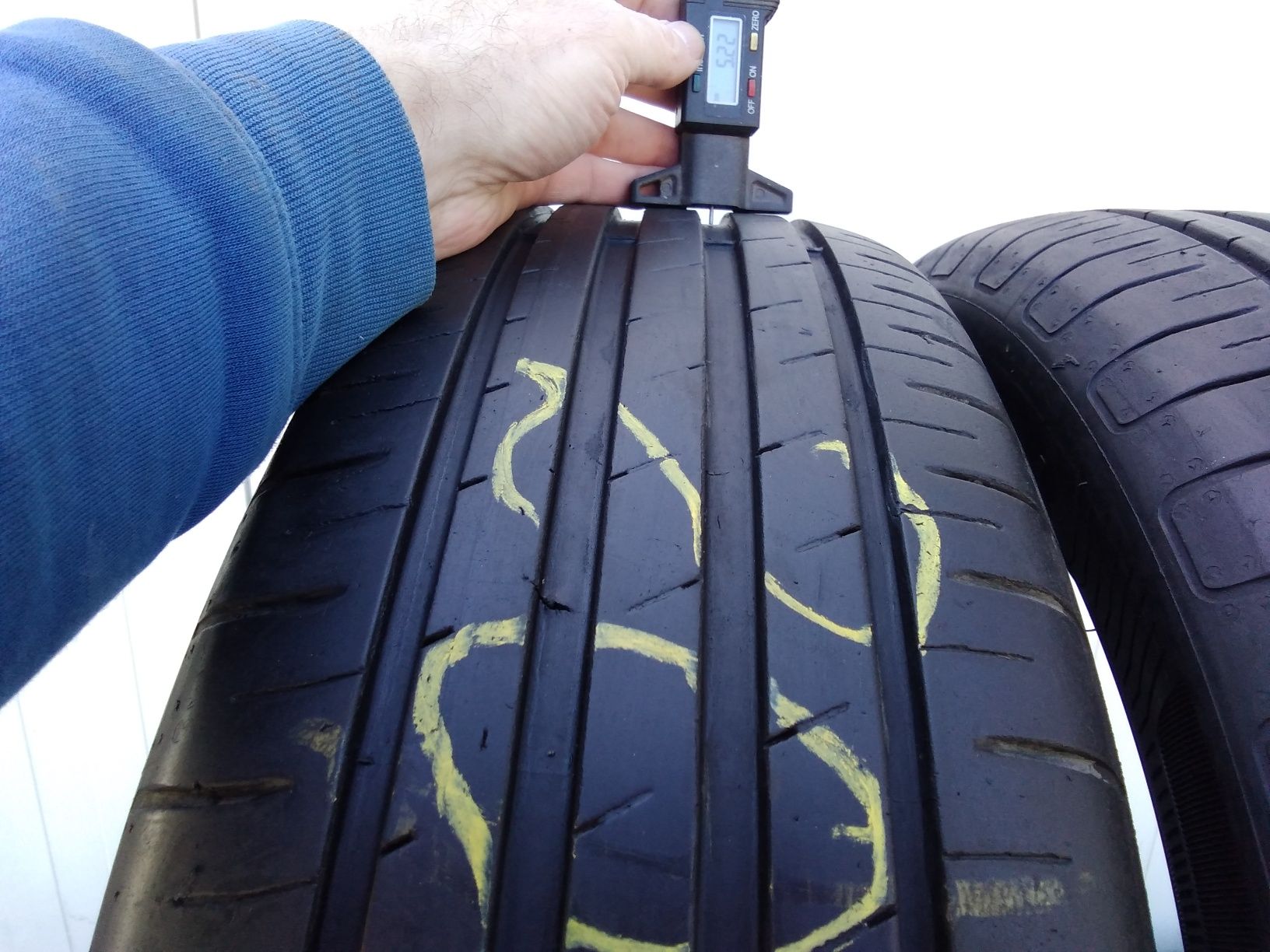 Goodyear Effient Grip 205/60/16 nr.201