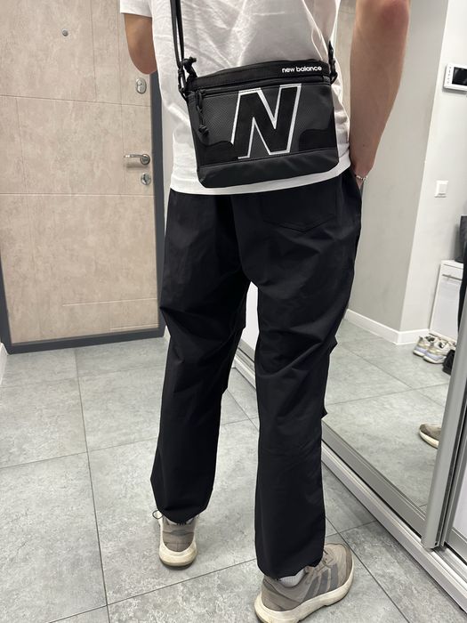 Нейлонові штани New Balance