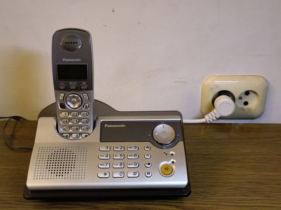 Телефон з безпповідною трубкою, для Укртелекома, Panasonic kx-tcd236ua