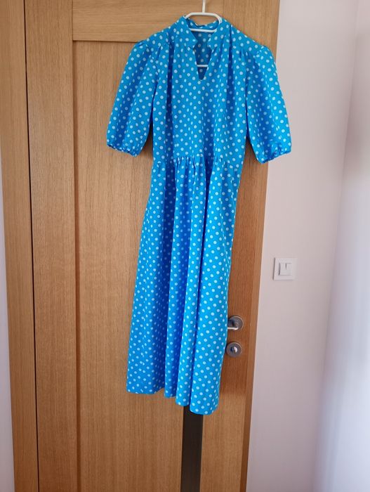 Sukienka w grochy niebieska S