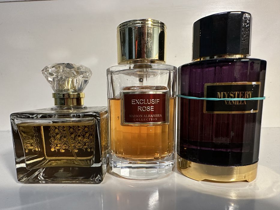 Zestaw ubytkowych flakonów perfum z Dubaju